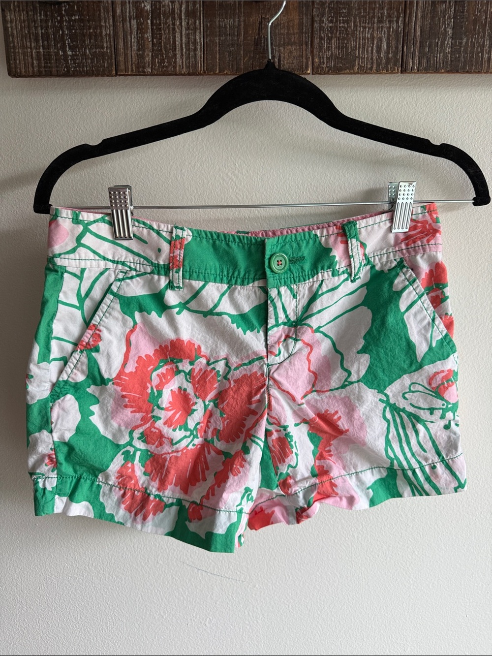 Lilly Pulitzer Hibiscus Stroll Floral Shorts